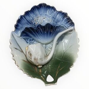 Antique Porcelain Ladies‎ Pipe Dish Lotus Form Dimensional Ashtray Tobacciana